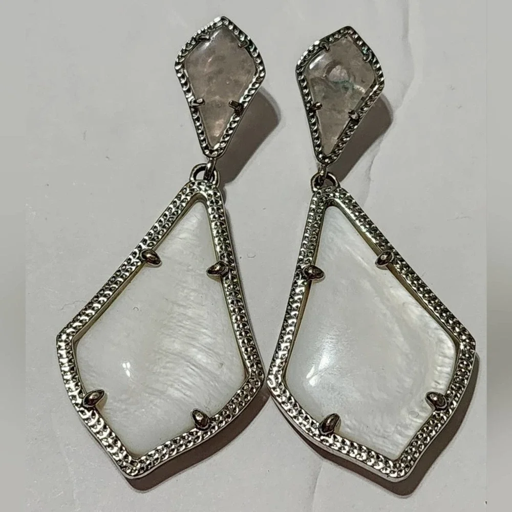 Kendra Scott Alexis mother‎ of pearl clear with silver post dangle drop earrings